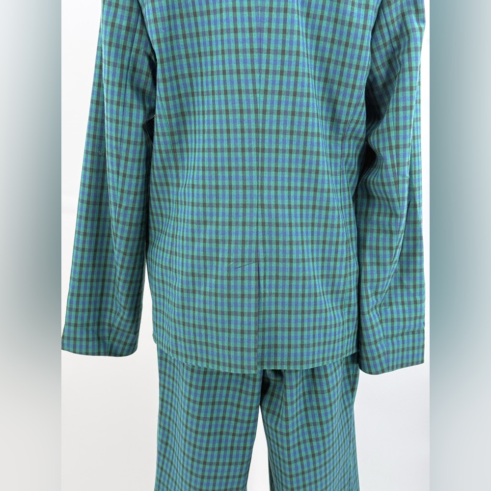 Draper James Sophisticated Green Plaid Two-Piece Suit – Office to Evening Style - Picture 14 of 15